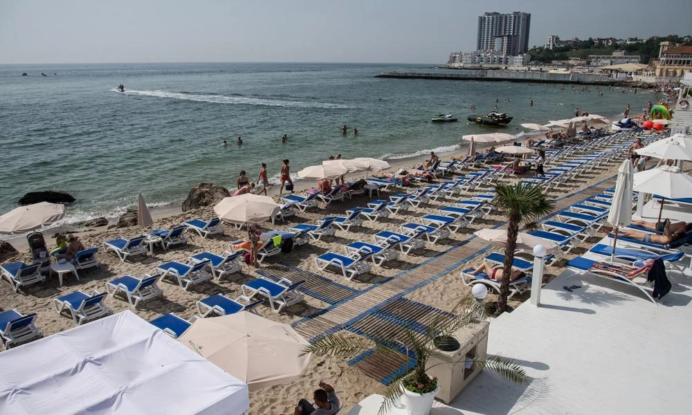 Ουκρανία: Έκαναν σεξ σε κοινή θέα στην Οδησσό και για ποινή τους κάλεσαν να πολεμήσουν!